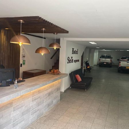 ميديلين Hotel Sie7E Express المظهر الخارجي الصورة