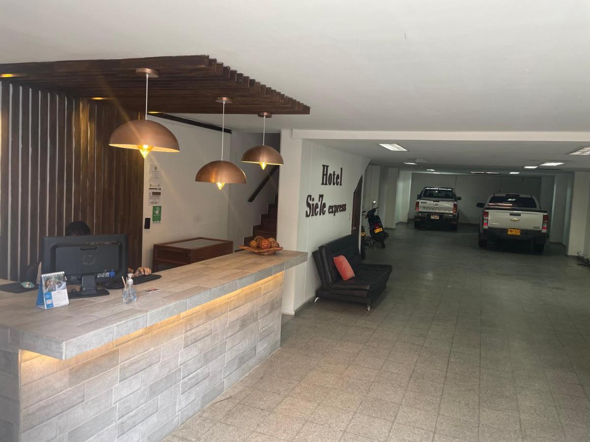 ميديلين Hotel Sie7E Express المظهر الخارجي الصورة