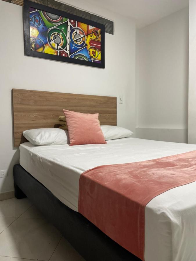 ميديلين Hotel Sie7E Express المظهر الخارجي الصورة